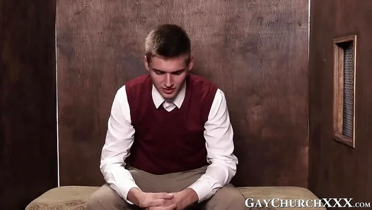 Hot Pastor Surrenders to Lust: Deep Throat Blowjob in Church – XXX