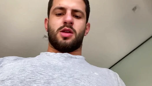 Hot Hard: Sexy Guys Pleasure Themselves in Steaming Solo Fantasies – GayCamDreams 18+