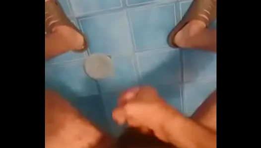 Honduran Stallion JERKS OFF in Wild Public Gay Encounter – Raw Heat