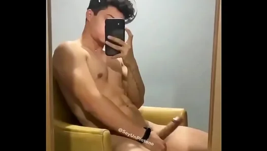 Chacalito Shows Off Outdoors: Steamy Gay Solo Act – Wild Horny