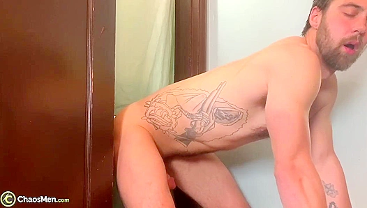 Michael Mission Gets Pounded Through a Glory Hole – ChaosMen 18+