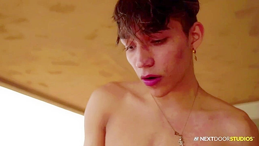 Drenched Desires: Avery Jones Kai Locks Hot Outdoor Encounter – NextDoorTwinks