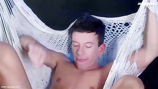 Connor Levi Kris Wallaces Horny Flip-Flop Fuck Fantasy – GayXXX