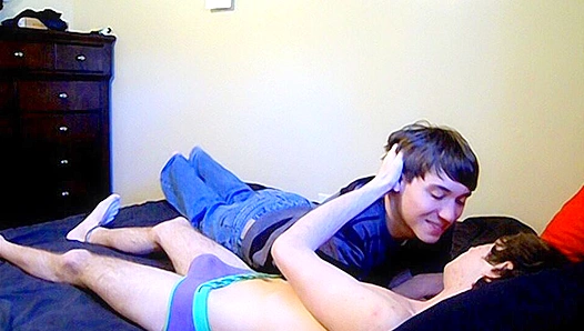 Jamie Olshan Jake White Let Loose in Raw, Passion-Fueled Encounter – GayRaw