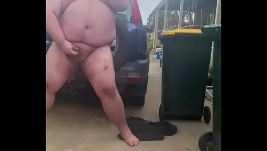 Chubby Charmer Takes Massive Toy Outdoors in Steamy Solo Session – XXXGayFun 18+