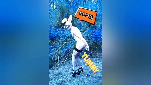 Rough Outdoor Fuck: Hung Dude Bends Over for Glass Toy by the River – SteamyGayScene 18+