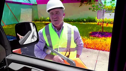 Hard Hat Heat: Ripped Builder Fuels Lustful Blowjob Fantasy – Amateurs 18+
