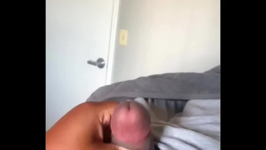 Morning Heat: Fast Handjob Solo Before Class – HomemadeGay 18+