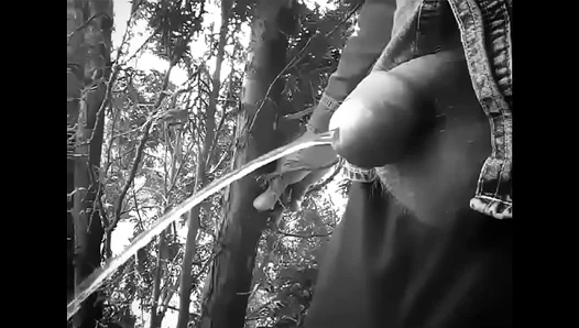 Exposed Outdoors: Amateurs Piss Play Bareback – GayScene 18+