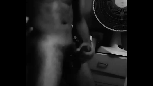 Black White Heat: Raw Amateur Masturbation Caught on Camera – 18+