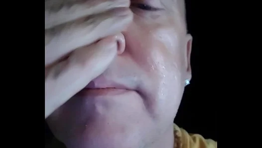 Michael Crookes Takes Hot Blowjob and Blows Load in Messy Facial – 18+