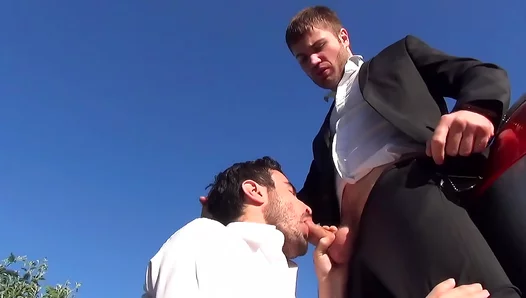 Guillermo Gets Pounded by Massive Cock Outside – Wild Gay Sex Escapade