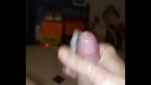 Riding Solo to Bliss: Hunk Jizzes Big – Epic Cum Shot Action 18+