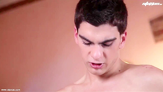 Justin Conway Dominates in Steamy Bareback Gay Sex – NaughtyGayX 18+