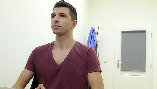 First-Time Fun: Jolly Amateur Rides Santas Naughtiest Package – XXXGayAuditions