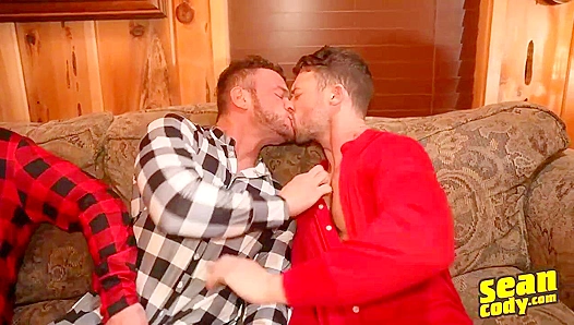 Cabin Fever: Hot Bareback Action with Horny Twinks – Sean Cody Guys