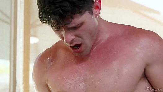 Sweat-Drenched Passion: Devin Franco Rides Hard for Lucas Leon – 18+
