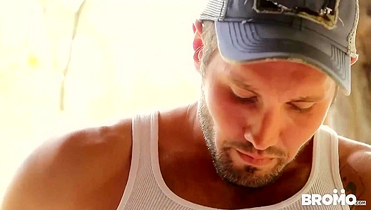 Tobias, Brandon Jeff Go Raw in Steamy Unprotected Threesome – Full Anal Madness