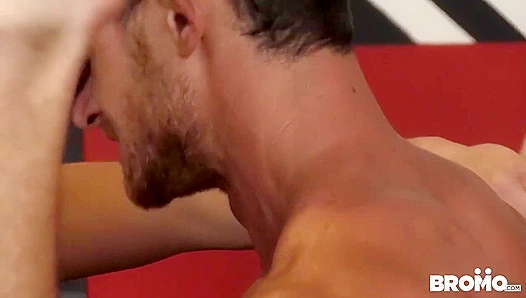 Shawn Reeves Dominates Hard: Thick Muscle Men Moan Under Him – HotGayWorkout 18+