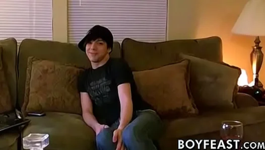 Wet Dream Come True: Emo Twinks Steamy Blowjob Turns into Rough Bareback Ride – Wild Gay