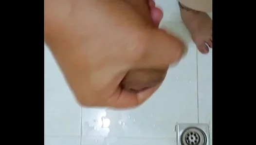 Sucking Deep: Young Vietnamese Dude Takes Huge Cock Like a Pro – 18+