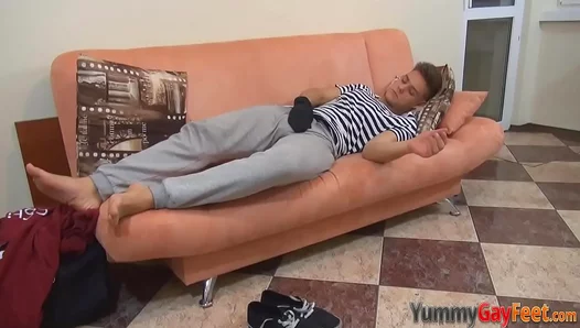 Huge Dick Solo: Jizz Floods His Own Stinky Soles – Extreme Foot Worship Orgasm