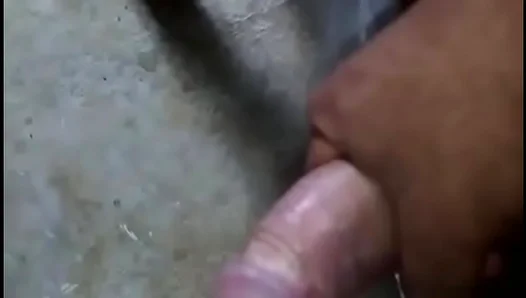 Horny MILF Soaks Herself in Steaming Solo Heat – ArrechoClips