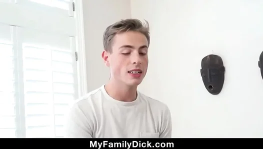 Hot Hands: Buff Daddy Dominates Young Studs Tight Ass – GayFun 18+
