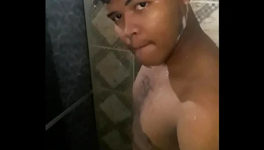 Teen Takes Massive Hard cock In Steam-Filled Tub — Soo Hot! – GayPornHub 18+