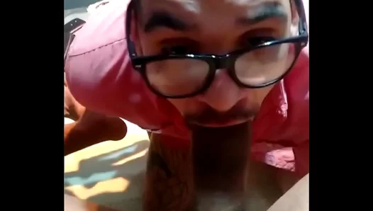Brainy Bottom Delivers Hot, Handcrafted Blowjob Action – Geek Lust 18+