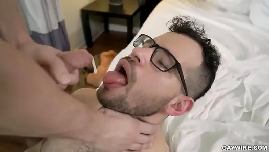 Hottie in Glasses Wows Him with Hungry Blow Job Wild Ass Ride – GayPornHub 18+