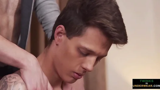 Oiled-Up Twink Rides the Edge: Sensual Massage Leads to Mind-Blowing Climax – 18+
