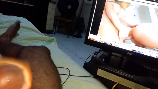 Steamy Rendezvous: Capixaba Cocksucker Shares Fiery Blowjob Passion – 18+
