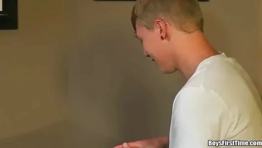Massive Muscle Bear Gobbles Huge Hard Dick in Steaming Hot Gay Scene – RealityDudes