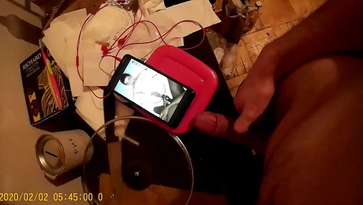 Chubby Guy Jams Greasy Fingers Down His Pants for Messy Masturbation – GayPornHub 18+