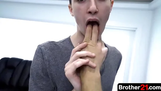 Glances Turn Hot as Stepbro Sparks Steamy Encounter – FamilyFantasyX 18+