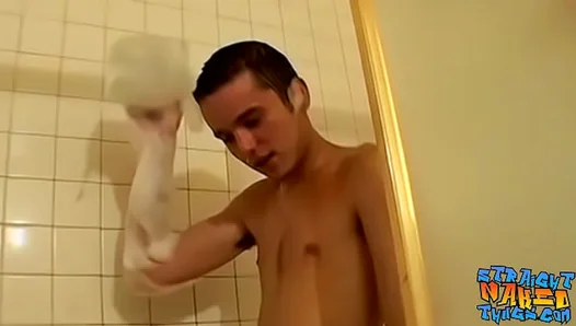 Tattooed Hunk JERKS OFF Slow-Motion in Steamy Bathtime Solo – 18+