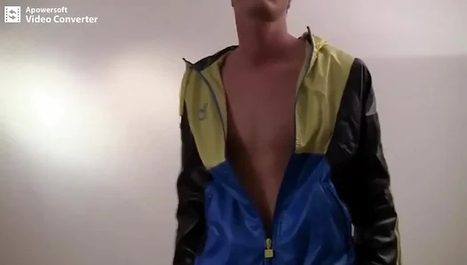 Young Nave 18-Year-Old Stripper Discovers Lust During Hot Solo Tease – AmateurGayScene 18+