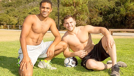 Kellen Philipe Goes Wild — Hot Bareback Action with Sean Cody X