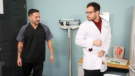 Cesar Rossi Dominates: Steamy Blowjob Rough Ride with Dr. Angel Ventura – Mature Heat
