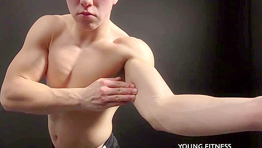 Rippling Muscle God Bares His Sculpted Body for Your Pleasure – EastBoys Seduction