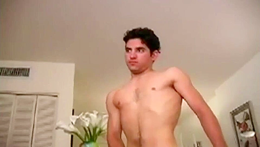 Leos Juicy Chilean Pole Gets Milked in Hot Gay Group Masturbating Session – CircleJerkBoys