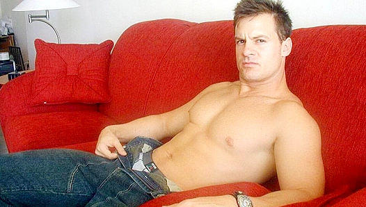 Hot Hardened: Logans Steamy Solo Show for Mature Audiences – SexyMenOver30