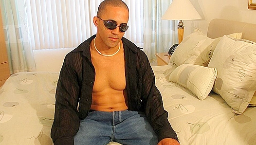 Slow Hand Pleasure: Damien Teases With His Thick Hard-on – Hot Guys 30+