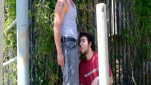 Blowing Him Hard, Doesnt Care Who Watches – Addicted To That Dick 18+
