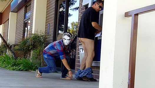 Stranger Behind Mask Ignites Steamy Naked Encounter – GayRoom 18+