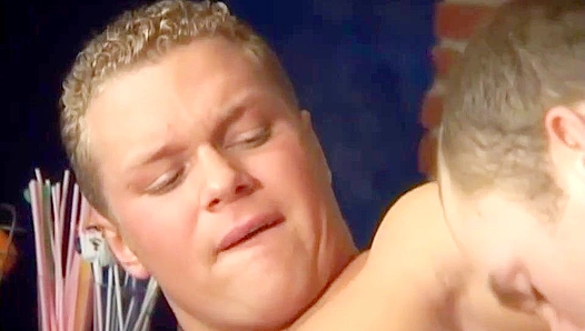 Hot Bar Hookup: Dragoslav Lazovic Goes Wild – Steamy Gay XXX Action