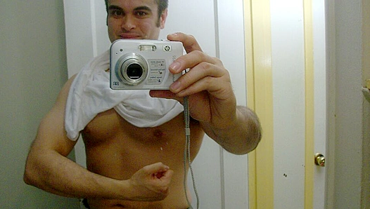 Chubby Muscle Stud Flexes His Ripped, Sexy Curves for You – OurBoyFriends