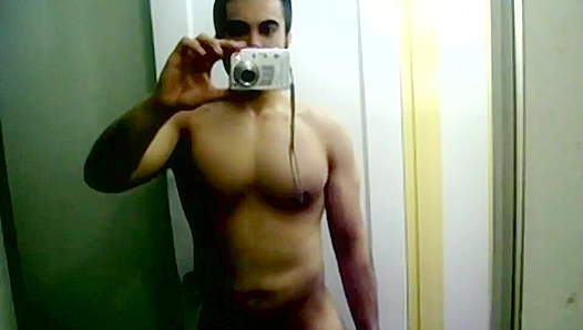 Chubby Muscle Stud Flexes His Ripped, Sexy Curves for You – OurBoyFriends