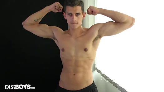 Breno Gomes Shows Off Ripped Physique — Steamy Muscle Fantasy Unleashed – GayPulse 18+